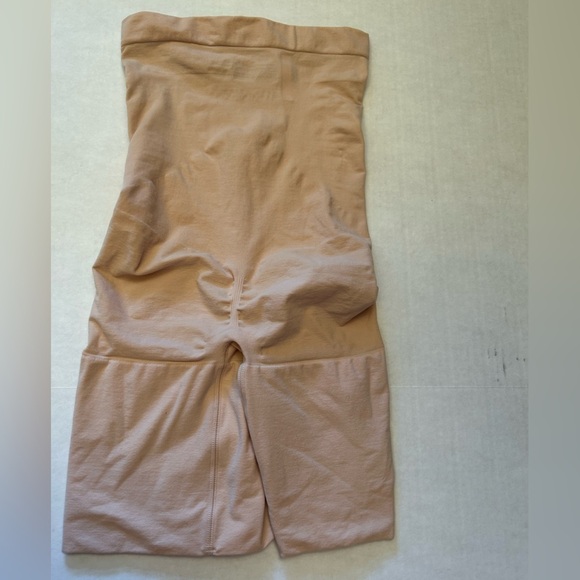 SPANX Oncore high waist mid thigh shaper in soft nude Sz-M. R5 - Picture 8 of 8